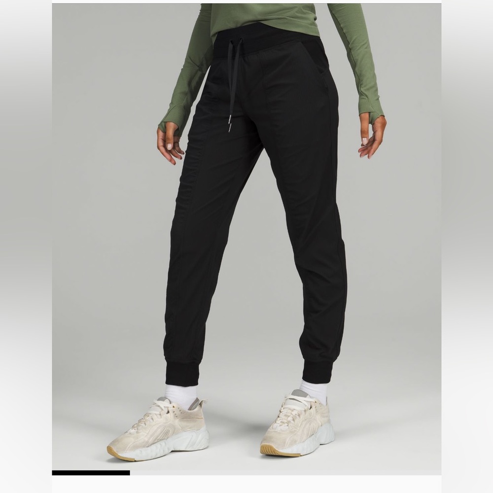 Lululemon - Dance Studio Joggers - 8 - Black